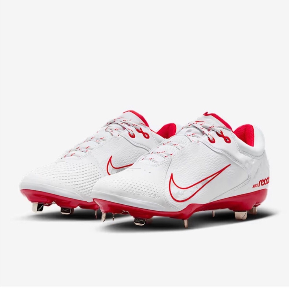NEW Nike Hyperdiamond 4 Elite Women’s Softball Cleats size 9.5